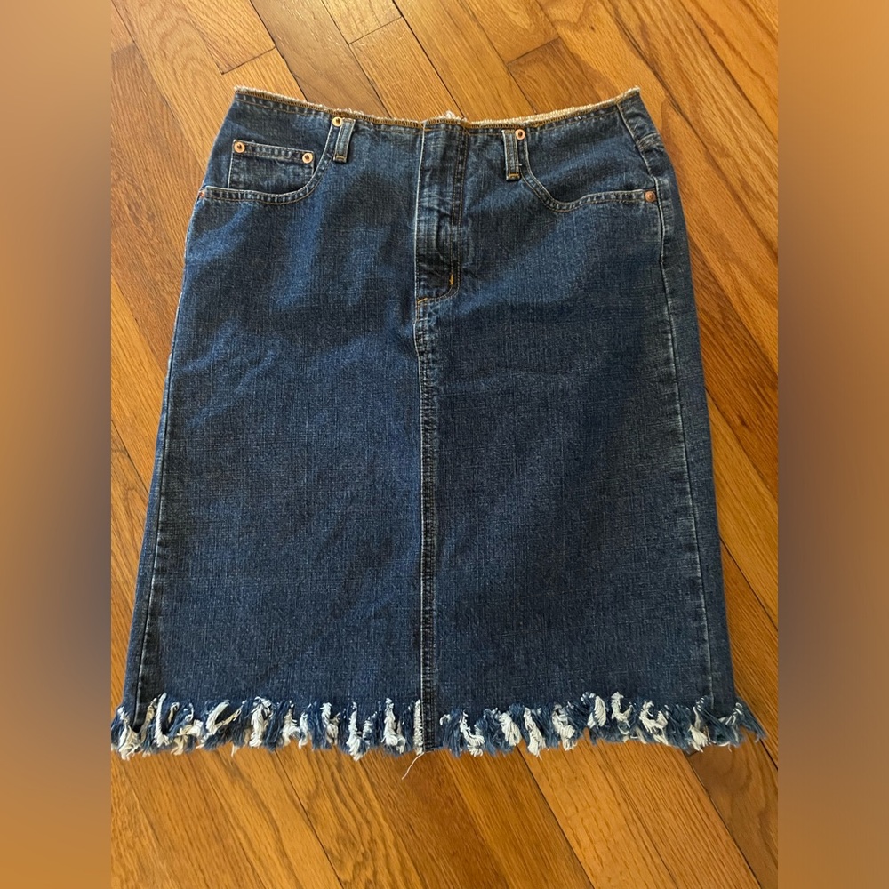 Emergency Exit Denim Skirt SZ 6 Fringed Belt Loops Front Slit Waist 29 Length 22